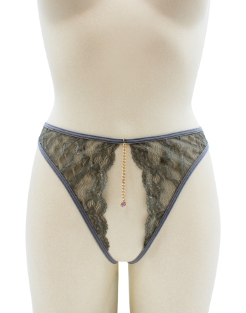 String gris avec bijou couleur aléatoire et chaîne dorée - PA05MGREY